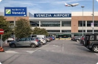 Mietwagen Flughafen Venedig – Zahlung mit Debitkarte